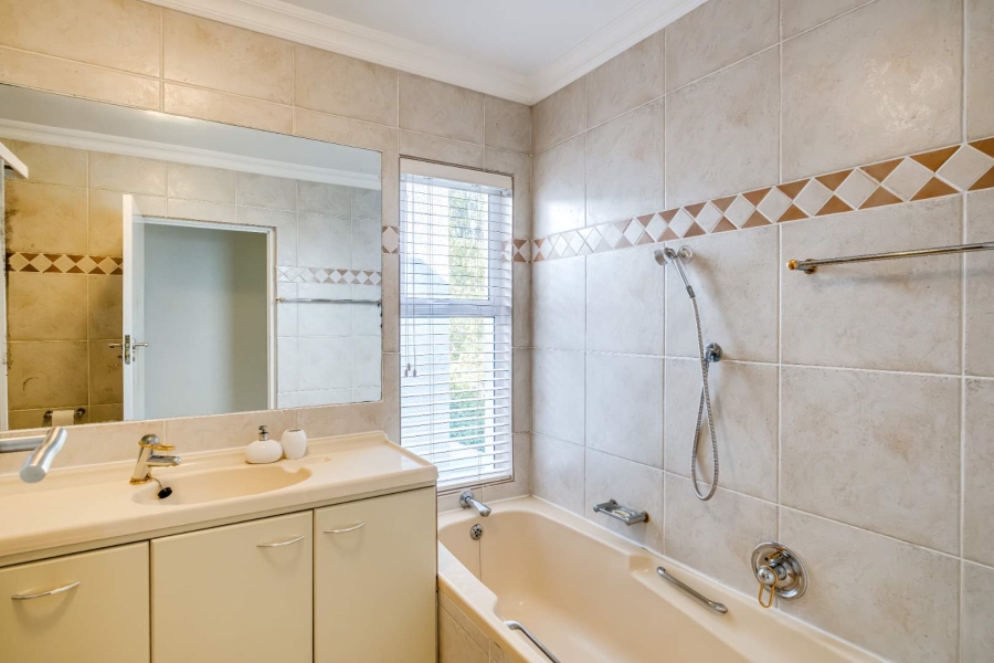 6 Bedroom Property for Sale in Newlands Western Cape